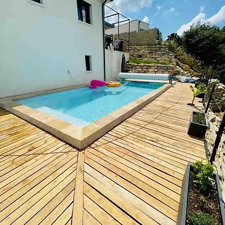 Villa House With Pool Between Nimes And Montpellier Vauvert
